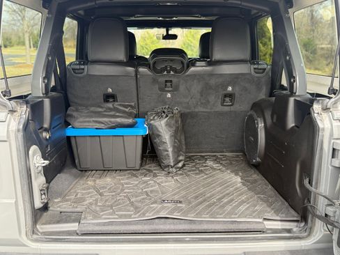 Used 2021 Jeep Wrangler Unlimited Rubicon w/ Xtreme Recon 35" Tire Package image 10