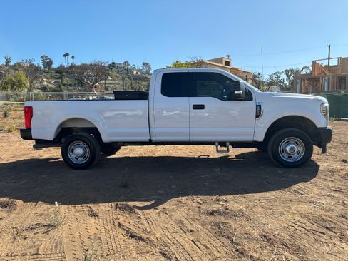 Used 2019 Ford F250 XL w/ Power Equipment Group AWD/4WD image 2