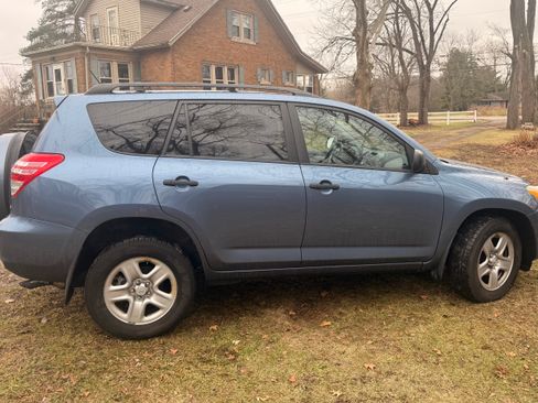 Used 2012 Toyota RAV4 Sport Utility 4D image 6