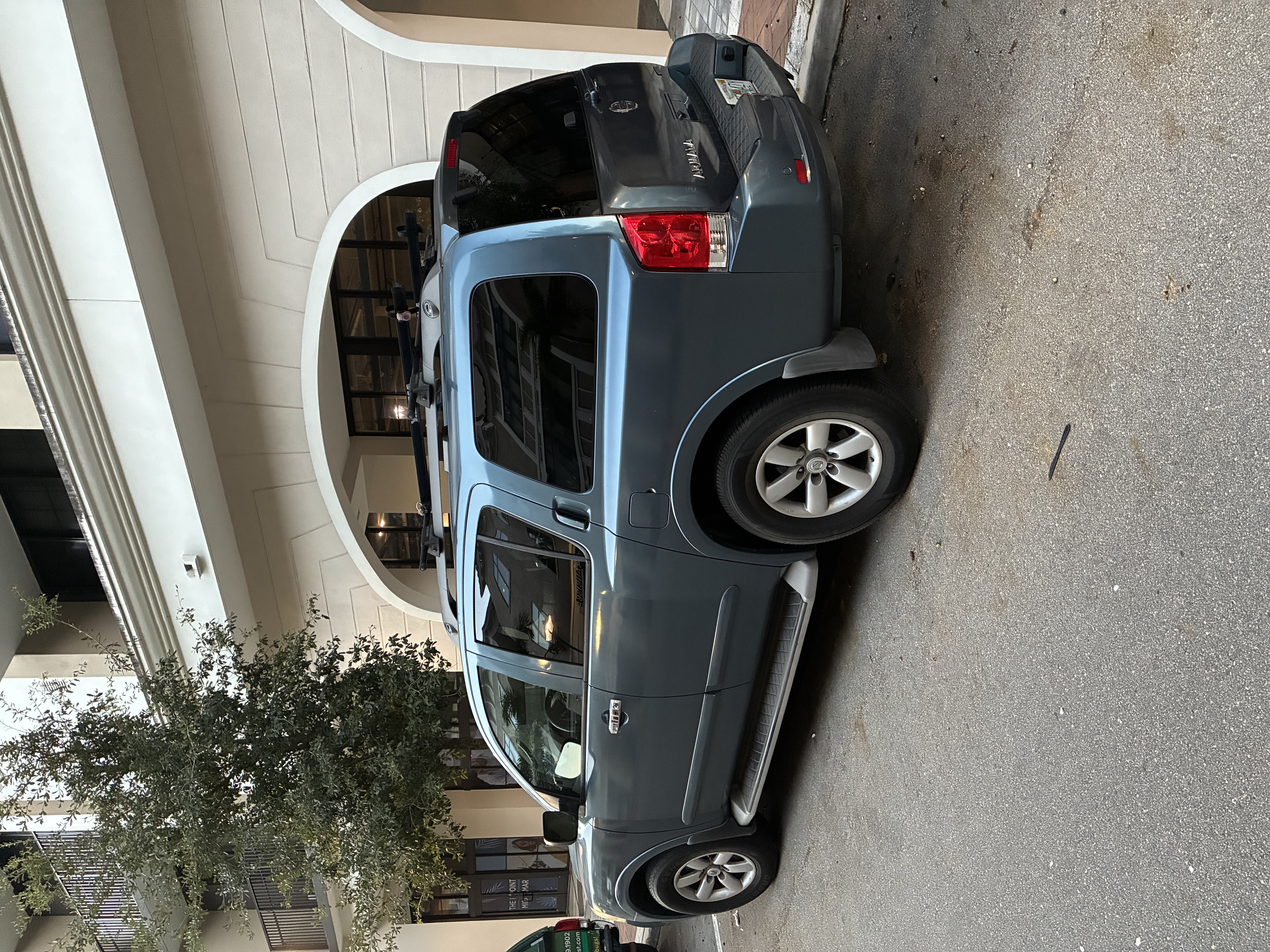 Used 2012 Nissan Armada SV RWD image 5