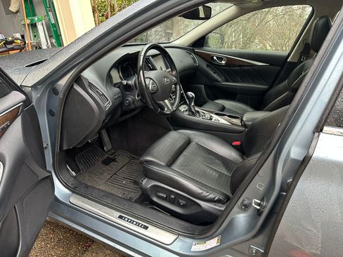 Used 2014 INFINITI Q50 Sport w/ Deluxe Technology Package image 4