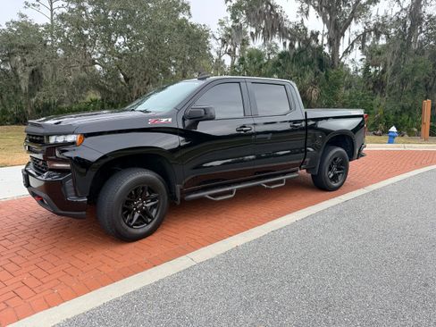 Used 2020 Chevrolet Silverado 1500 LT Trail Boss image 1