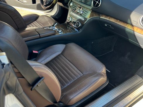 Used 2015 Mercedes-Benz SL 400 image 10