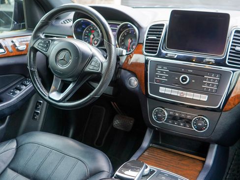 Used 2019 Mercedes-Benz GLS 450 450 4MATIC Sport Utility 4D image 5