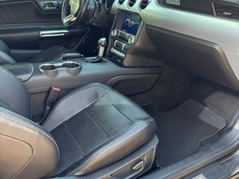 Used 2017 Ford Mustang GT Premium image 11