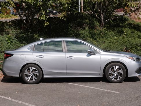 Used 2022 Subaru Legacy Premium AWD/4WD image 5