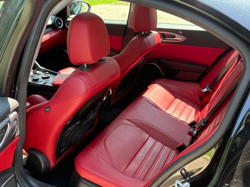 Used 2019 Alfa Romeo Giulia Ti Sport w/ Quick Order Package 22S Sport AWD/4WD image 13