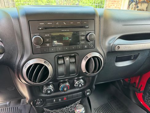 Used 2011 Jeep Wrangler Sport AWD/4WD image 9