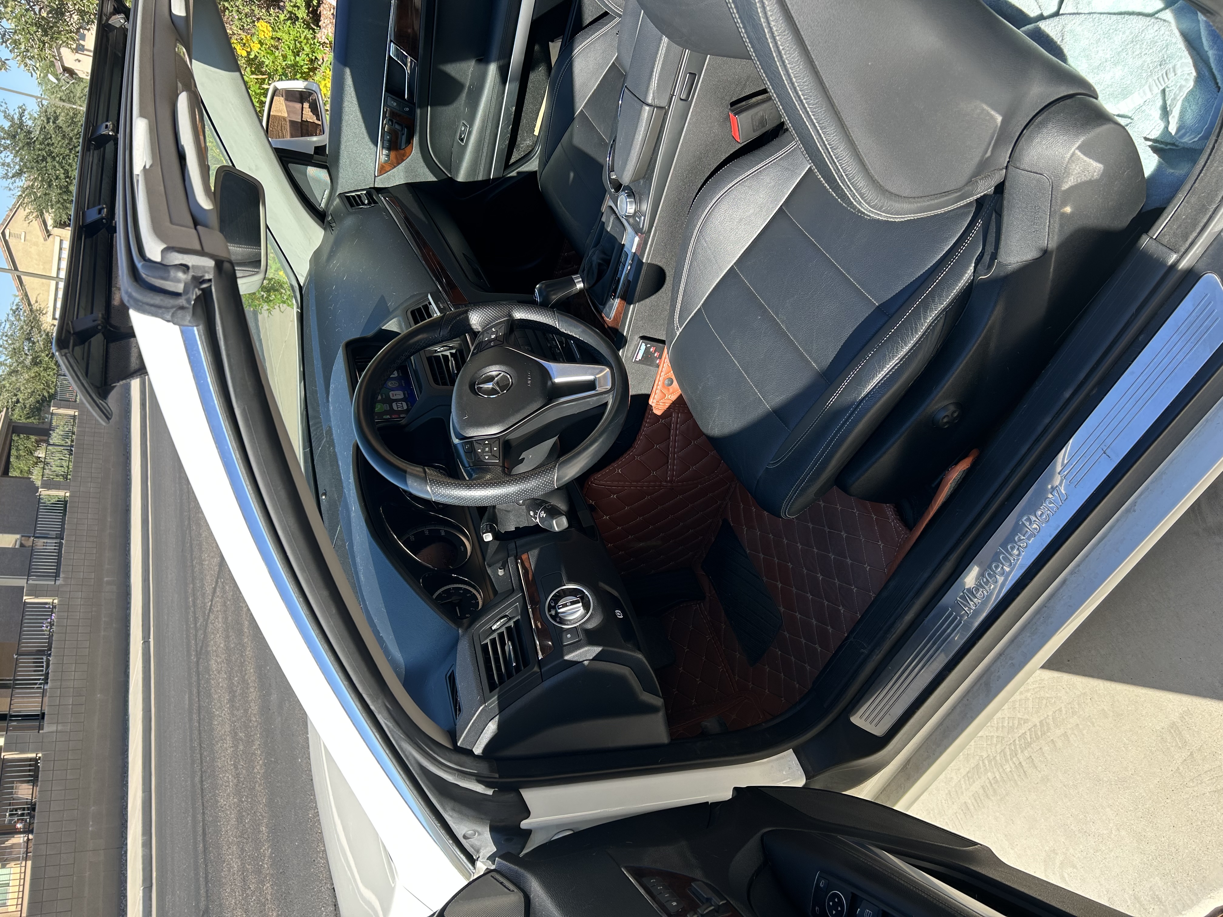 Used 2013 Mercedes-Benz E 350 Cabriolet image 3