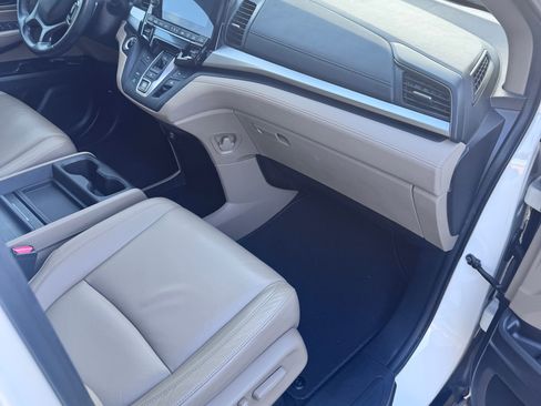 Used 2018 Honda Odyssey EX-L image 24