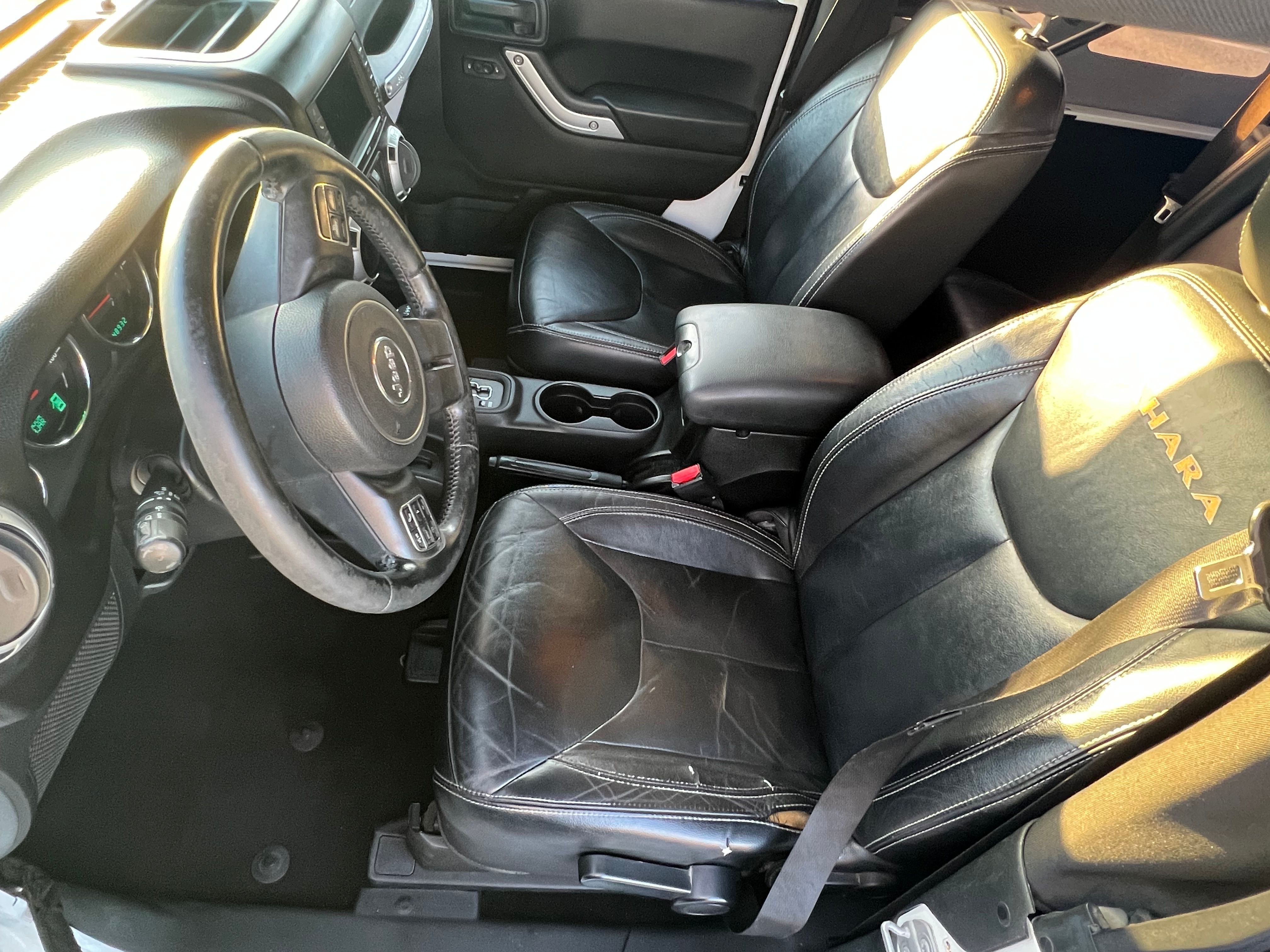 Used 2014 Jeep Wrangler Sahara w/ Connectivity Group AWD/4WD image 11