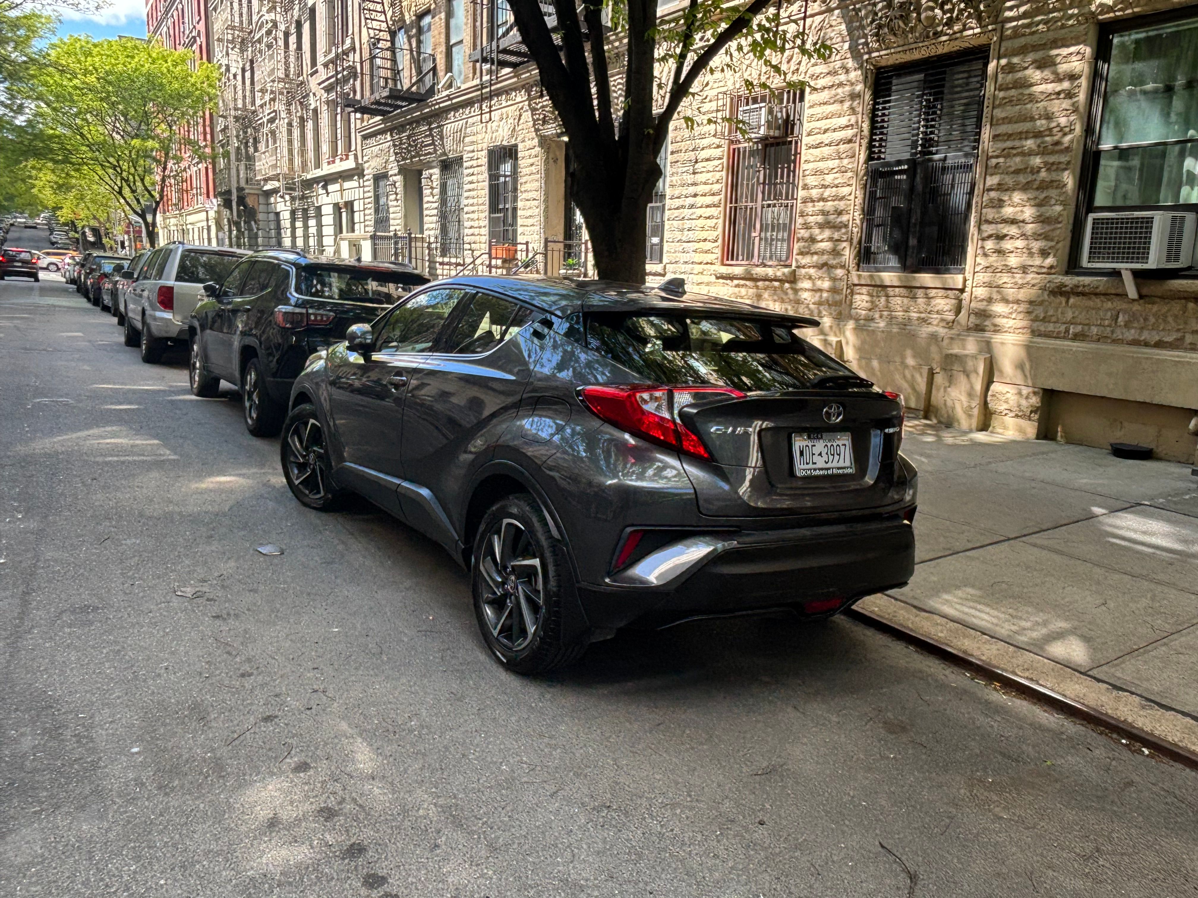 Used 2020 Toyota C-HR Limited FWD image 1