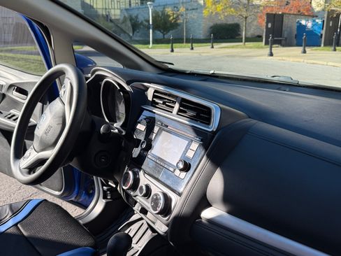 Used 2015 Honda Fit LX image 11