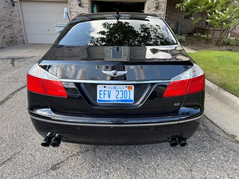 Used 2010 Hyundai Genesis 4.6 w/ Technology Pkg 5 RWD image 8