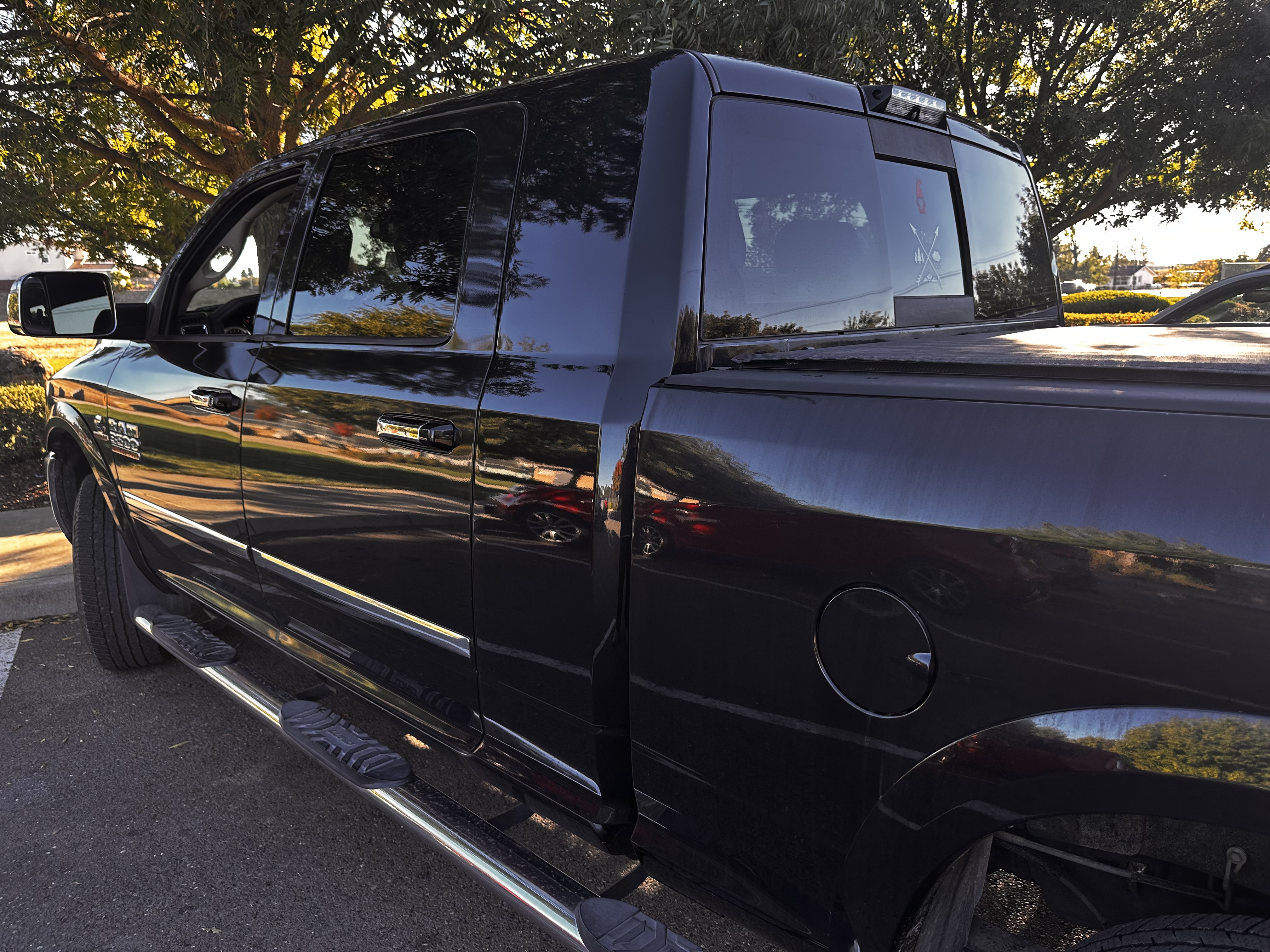 Used 2018 RAM 3500 Laramie AWD/4WD image 8