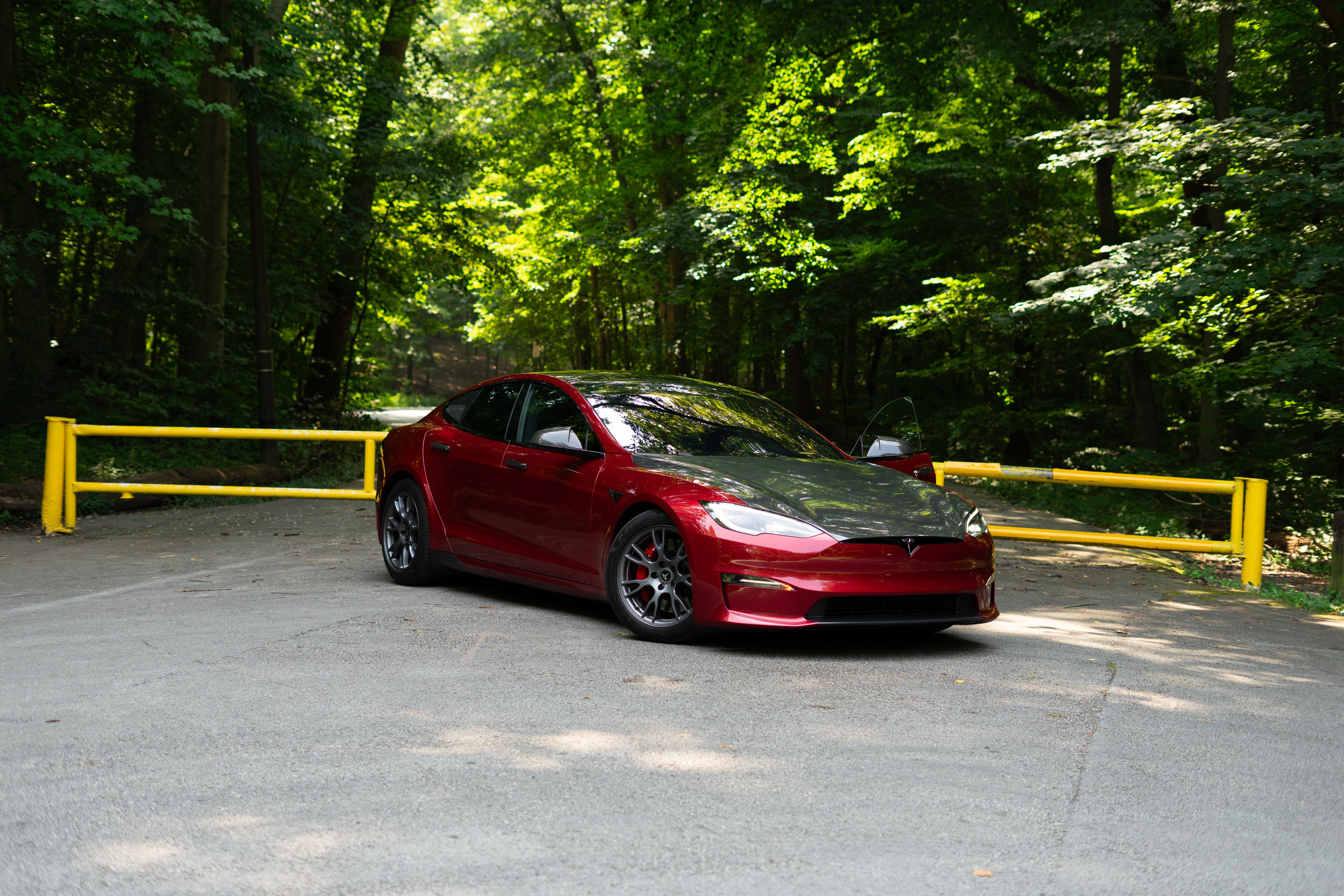 Used 2025 Tesla Model S Plaid AWD/4WD image 2