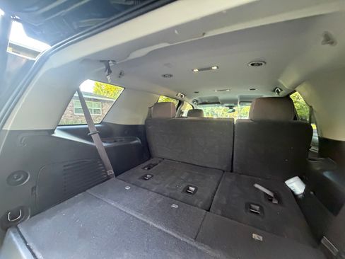 Used 2017 GMC Yukon SLE RWD image 9