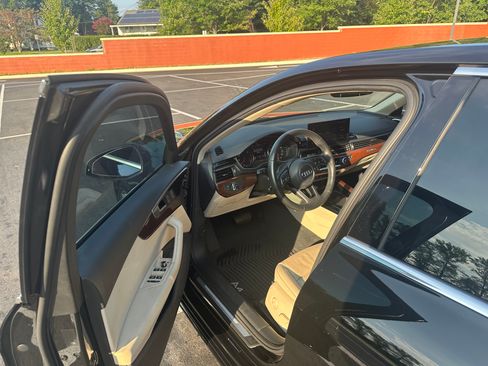 Used 2023 Audi A4 2.0T Premium w/ Convenience Package image 12