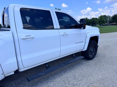 Used 2018 Chevrolet Silverado 1500 LTZ Z71 w/ LTZ Plus Package AWD/4WD image 13