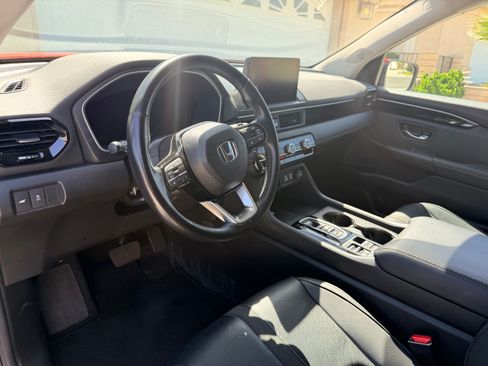 Used 2024 Honda Pilot EX-L image 6