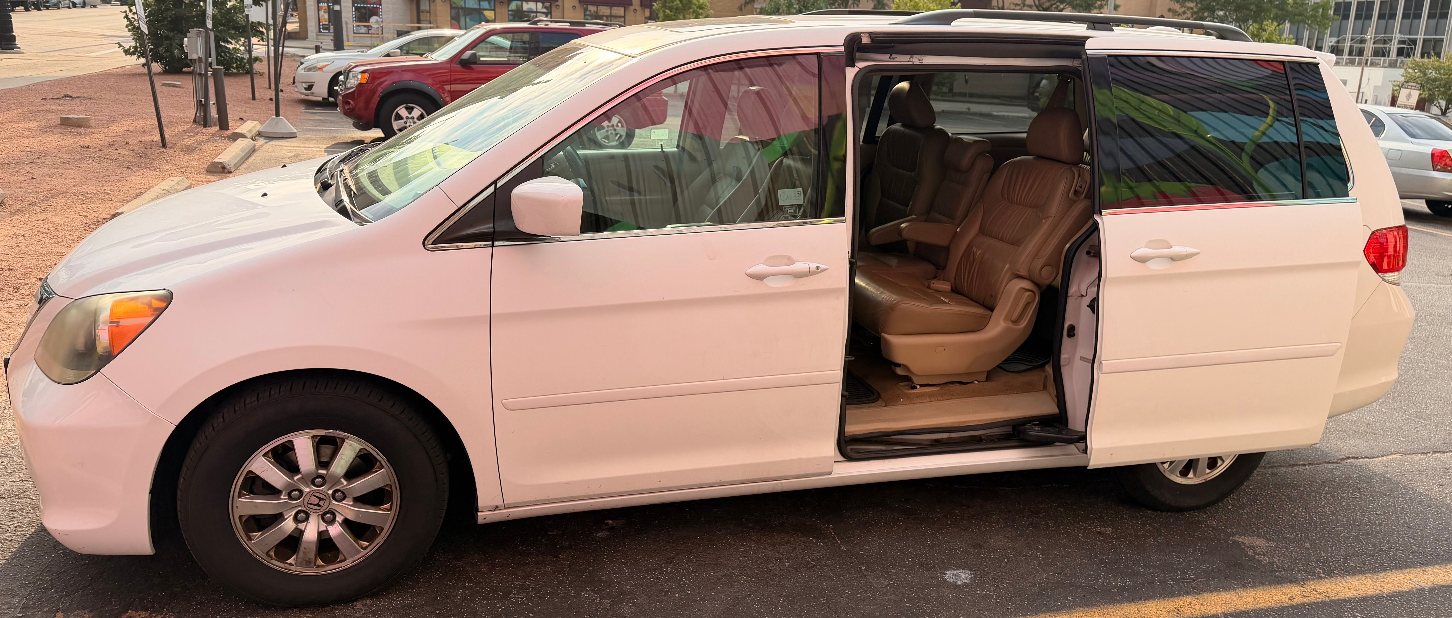 Used 2010 Honda Odyssey EX-L image 9