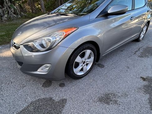 Used 2012 Hyundai Elantra GLS w/ Preferred Pkg 3 image 1