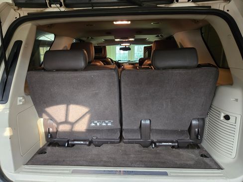 Used 2013 Cadillac Escalade Platinum image 11