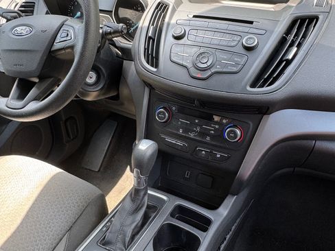 Used 2017 Ford Escape SE FWD image 17