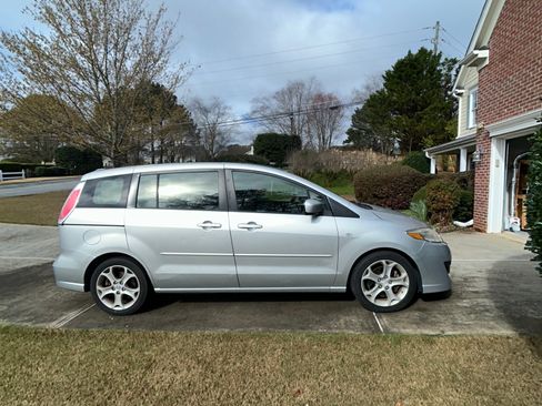 Used 2008 MAZDA MAZDA5 Sport image 2