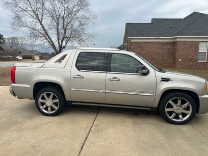 Used 2007 Cadillac Escalade EXT w/ Information Package