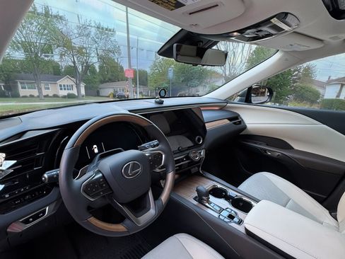 Used 2025 Lexus RX 350 Premium Plus w/ Convenience Package AWD/4WD image 12