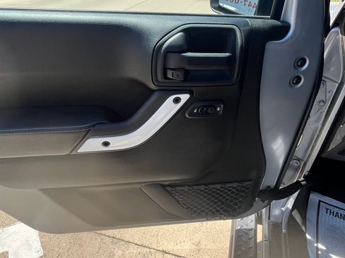 Used 2014 Jeep Wrangler Sahara AWD/4WD image 12