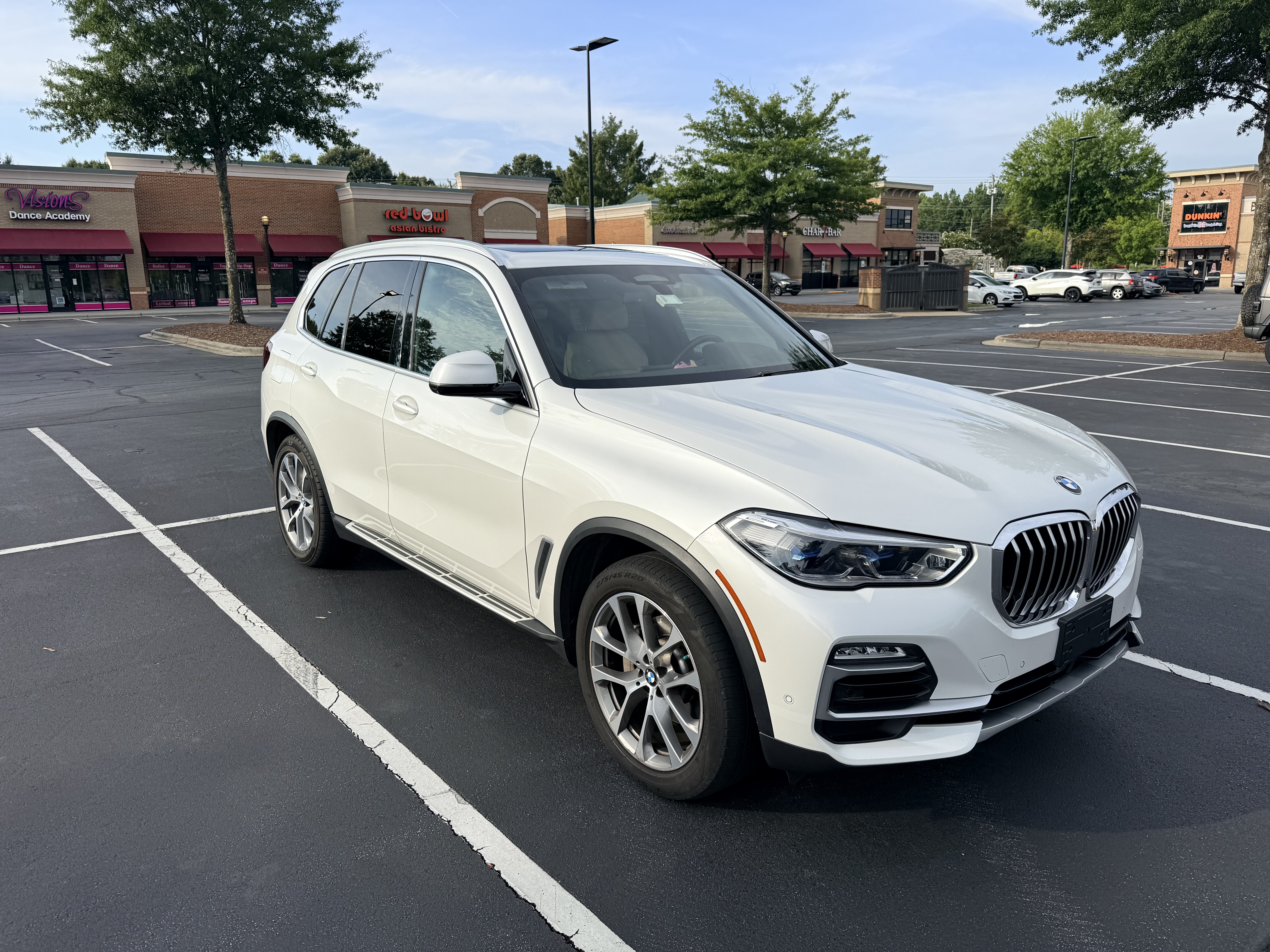 Used 2021 BMW X5 xDrive40i w/ Executive Package AWD/4WD image 2