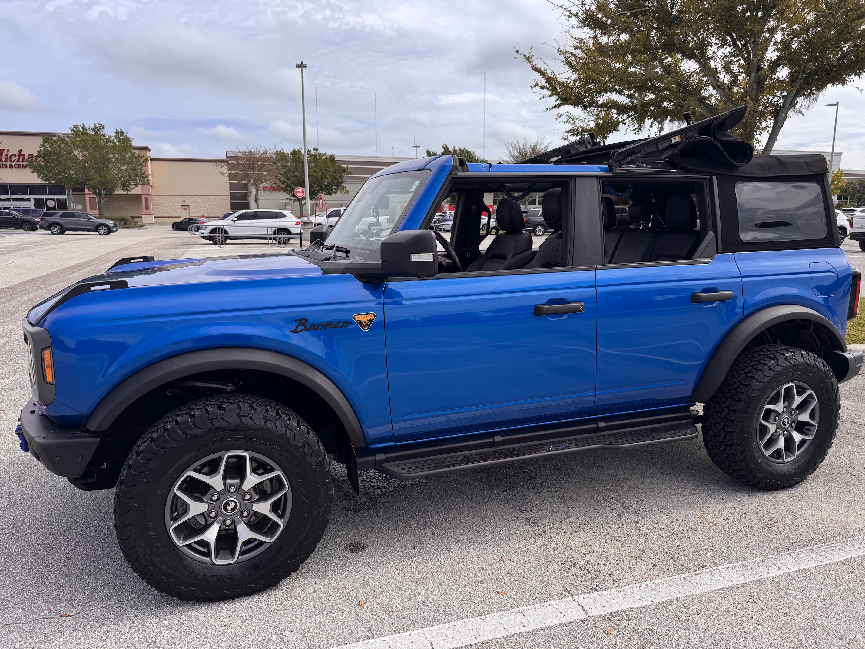 Used 2023 Ford Bronco Badlands AWD/4WD image 23