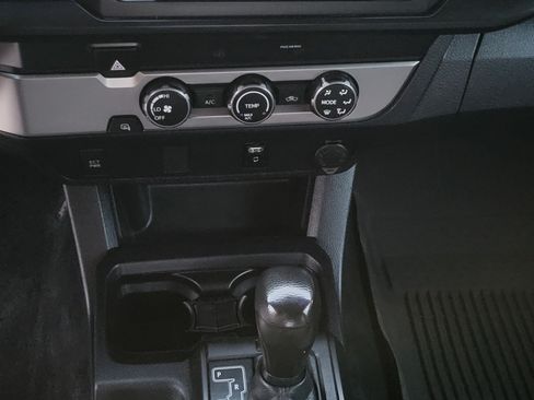 Used 2019 Toyota Tacoma SR w/ SR Convenience Package image 14