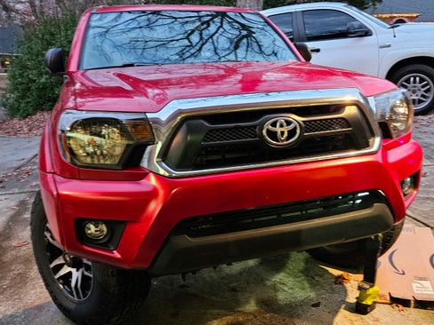 Used 2013 Toyota Tacoma PreRunner w/ SR5 Pkg image 5