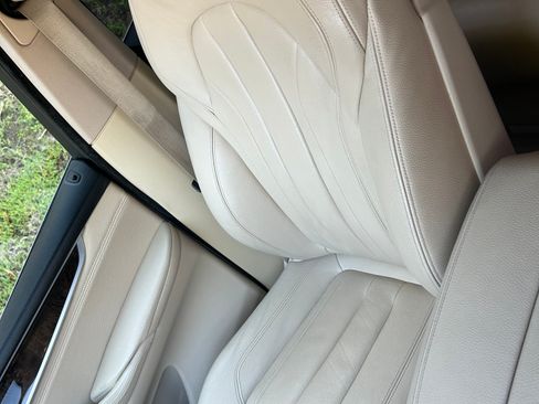 Used 2015 BMW X5 xDrive50i image 16