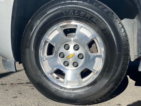 Used 2012 Chevrolet Avalanche LT image 24