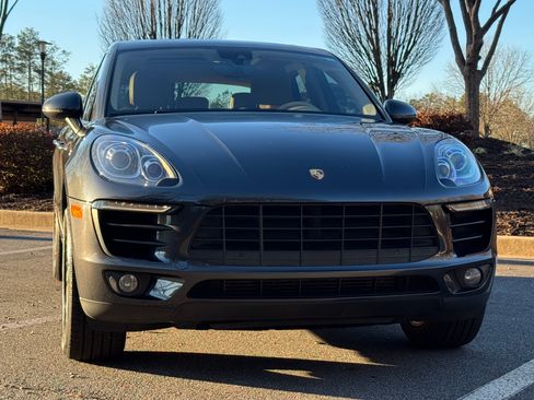 Used 2017 Porsche Macan image 2