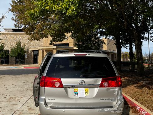 Used 2006 Toyota Sienna XLE Limited image 5