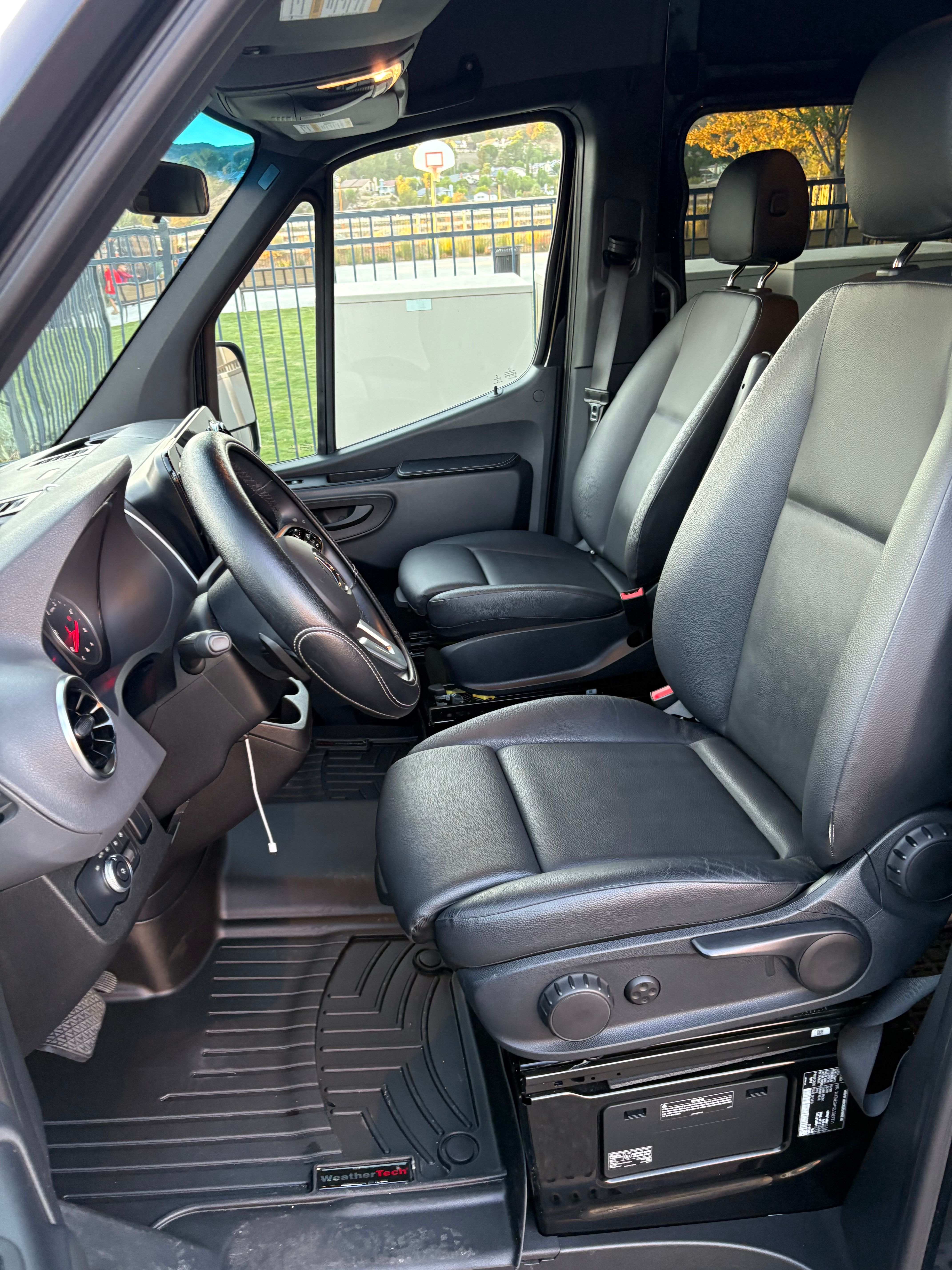 Used 2020 Mercedes-Benz Sprinter 2500 image 2