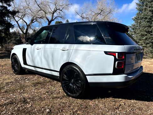 Used 2020 Land Rover Range Rover HSE image 2