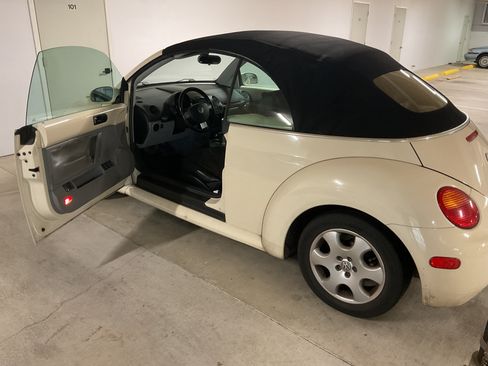 Used 2003 Volkswagen Beetle GLS image 16