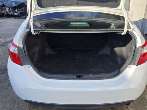 Used 2014 Toyota Corolla L image 2