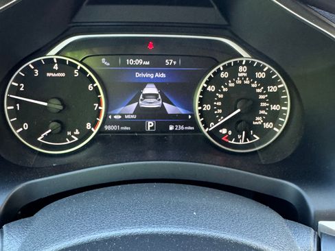 Used 2017 Nissan Murano SL w/ SL Technology Package FWD image 8