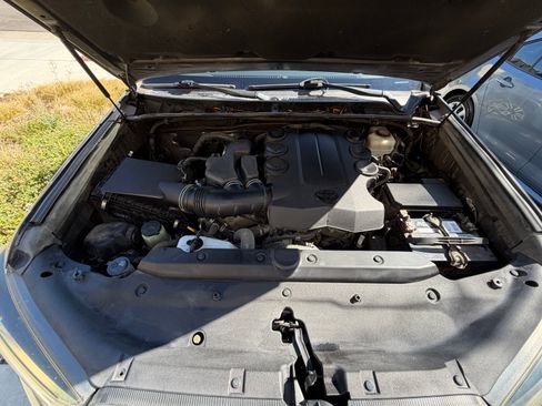 Used 2015 Toyota 4Runner Limited RWD image 15