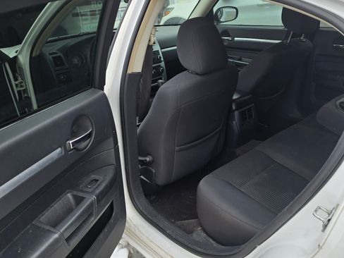 Used 2010 Dodge Charger SXT image 11