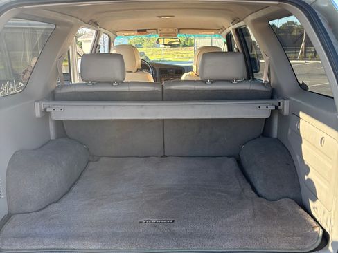 Used 2001 Toyota 4Runner SR5 image 6