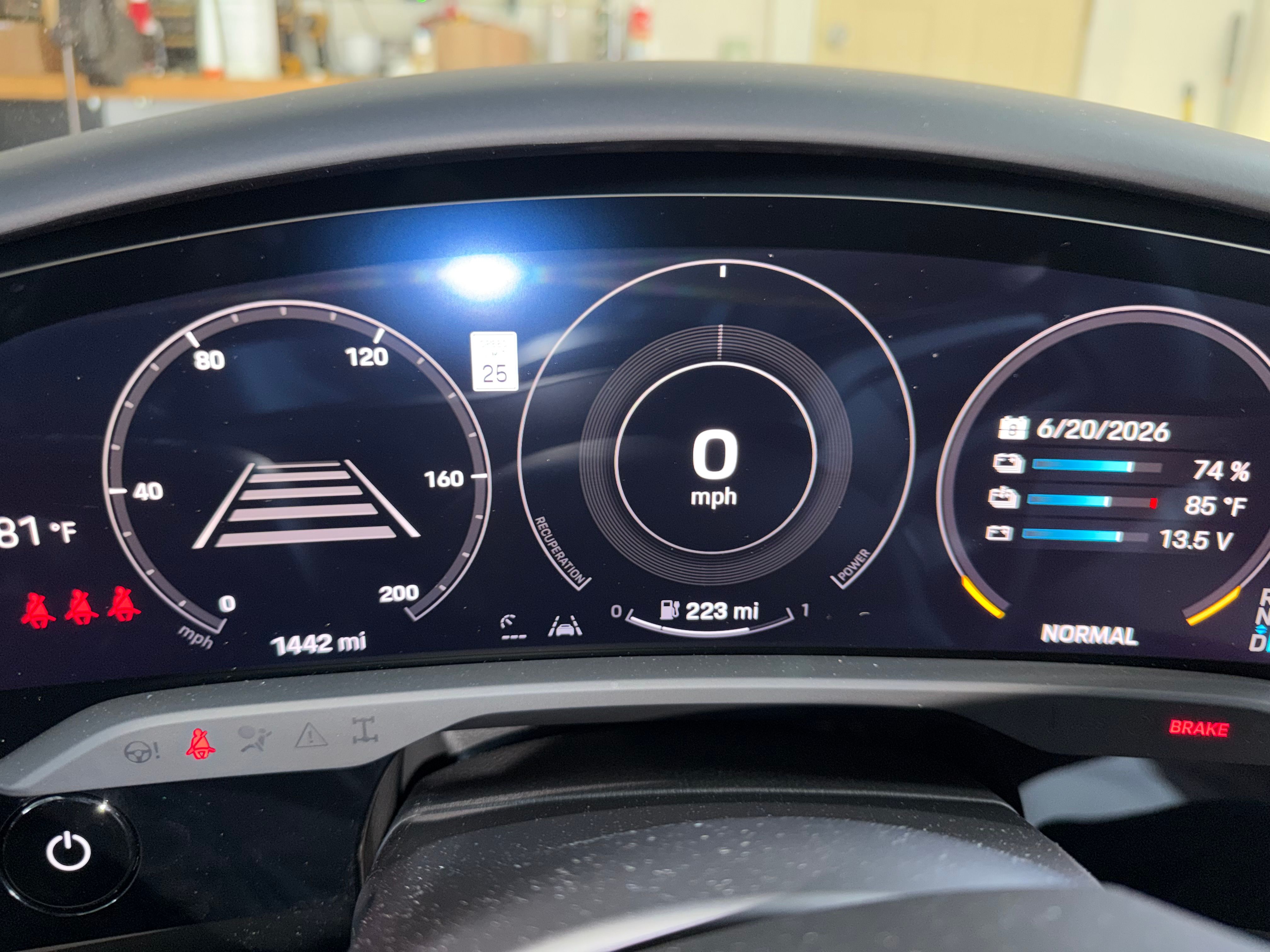 Used 2022 Porsche Taycan RWD image 5