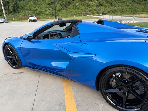 Used 2025 Chevrolet Corvette E-Ray AWD/4WD image 23